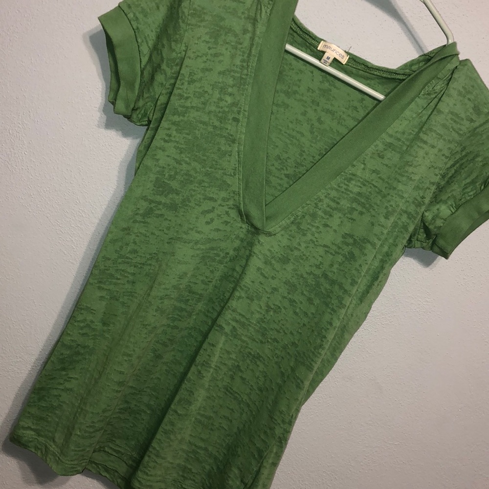 Hooded tee 💚
